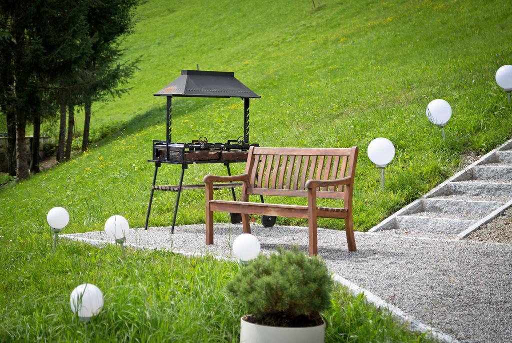 Aparthotel Der Berghof Hirschegg  Zewnętrze zdjęcie